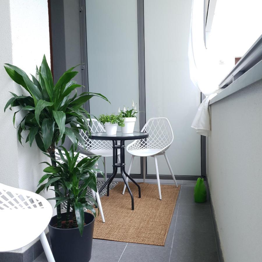 Ferienwohnung Bit Eccentric With The Balcony Warschau Exterior foto